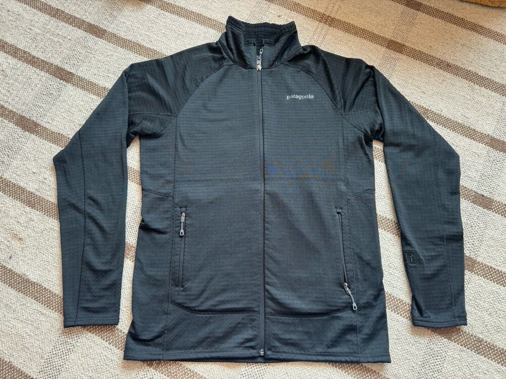Patagonia Men’s R1 Full Zip Jacket Black Medium Baselayer Gorpcore Hiking